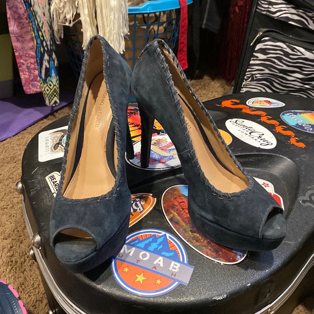 Size 9 navy blue Suede open toe heels